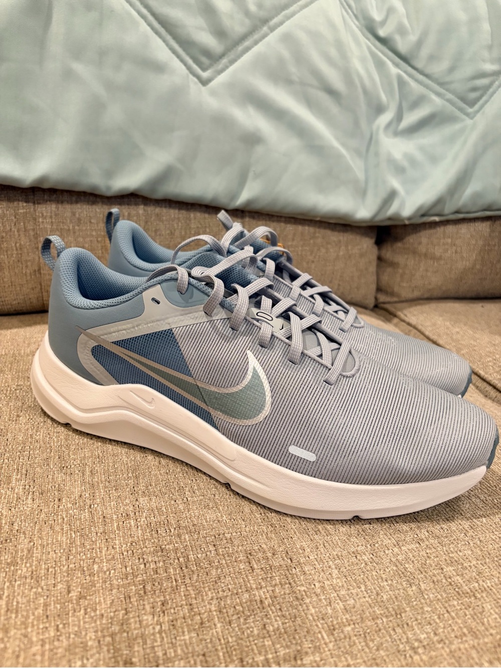 Nike Men’s Gray Mesh Sneakers with White Sole